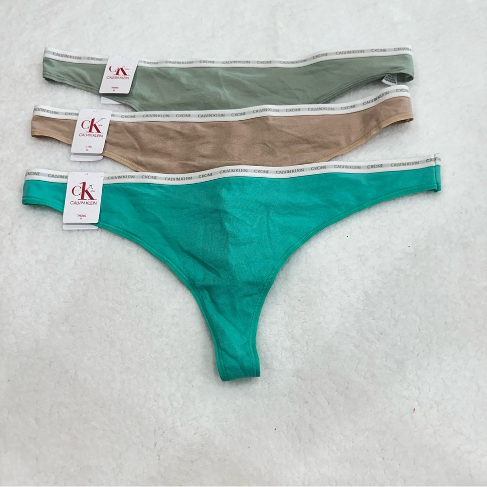 Extra Large Calvin Klein Thongs